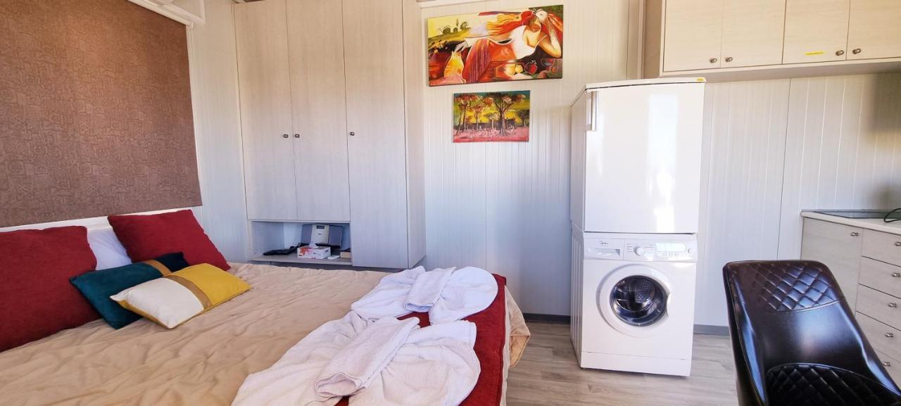 Astrofegia Apartments Near The Sea Agia Marina  Buitenkant foto
