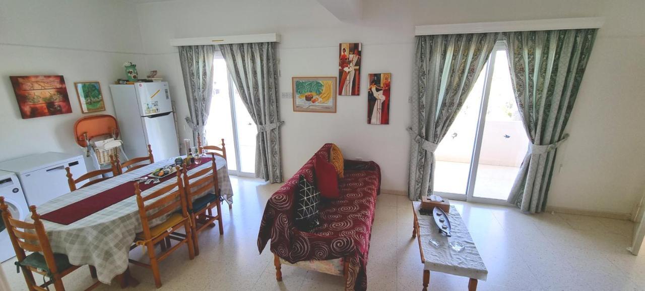 Astrofegia Apartments Near The Sea Agia Marina  Buitenkant foto