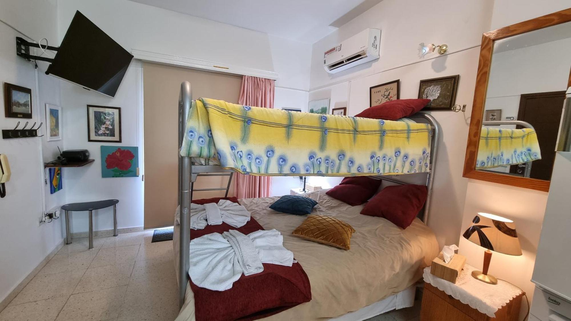 Astrofegia Apartments Near The Sea Agia Marina  Buitenkant foto